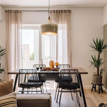 Lampoul - 2 Bedrooms And Balcony In Lapa