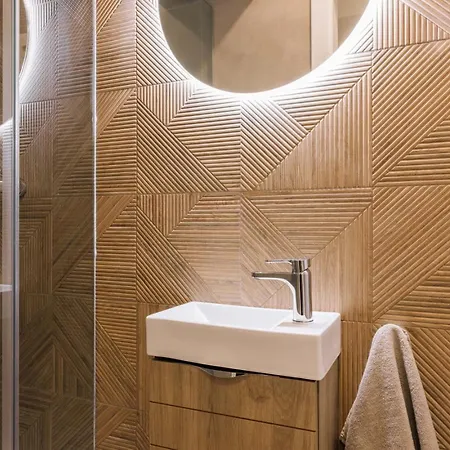 Lampoul - 2 Bedrooms And Balcony In Lapa *