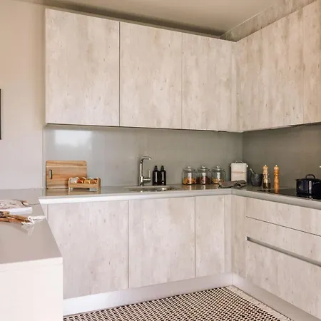 Appartement Lampoul - 2 Bedrooms And Balcony In Lapa Lisboa